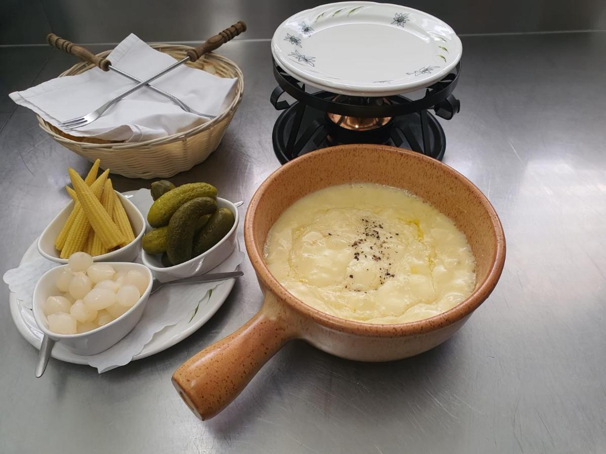 Hotel-Restaurant-Linde Gundlischwand Ngoại thất bức ảnh